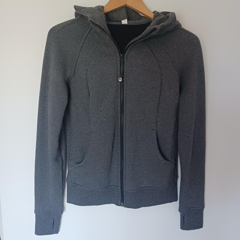 Lululemon scuba full zip hoodie , size 6 , gently used , heather grey